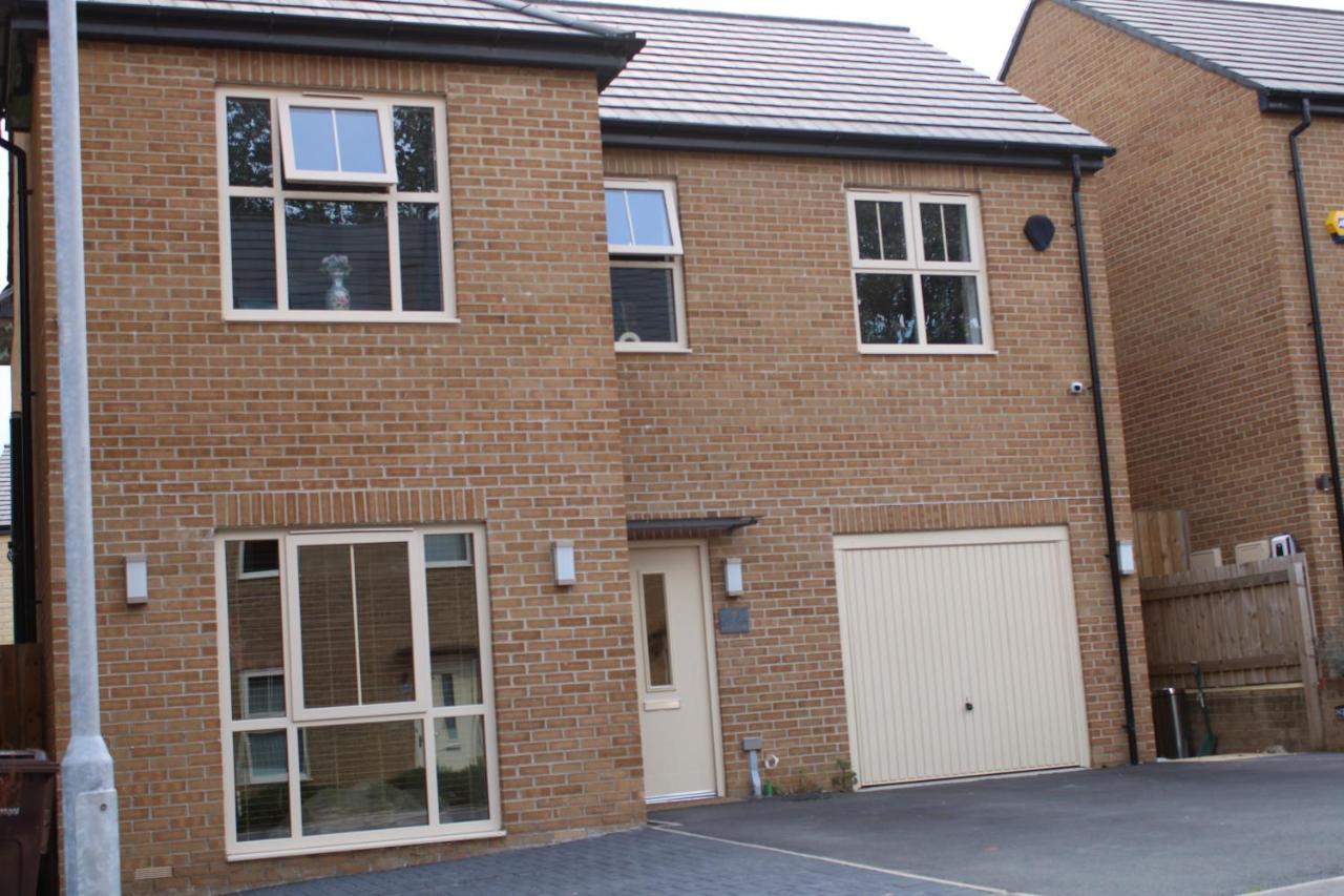 Haven - Spacious Luxury Home Perfect For Families, Couples And Contractors! 5Mins To Xscape And Junction 32! Castleford Exterior foto