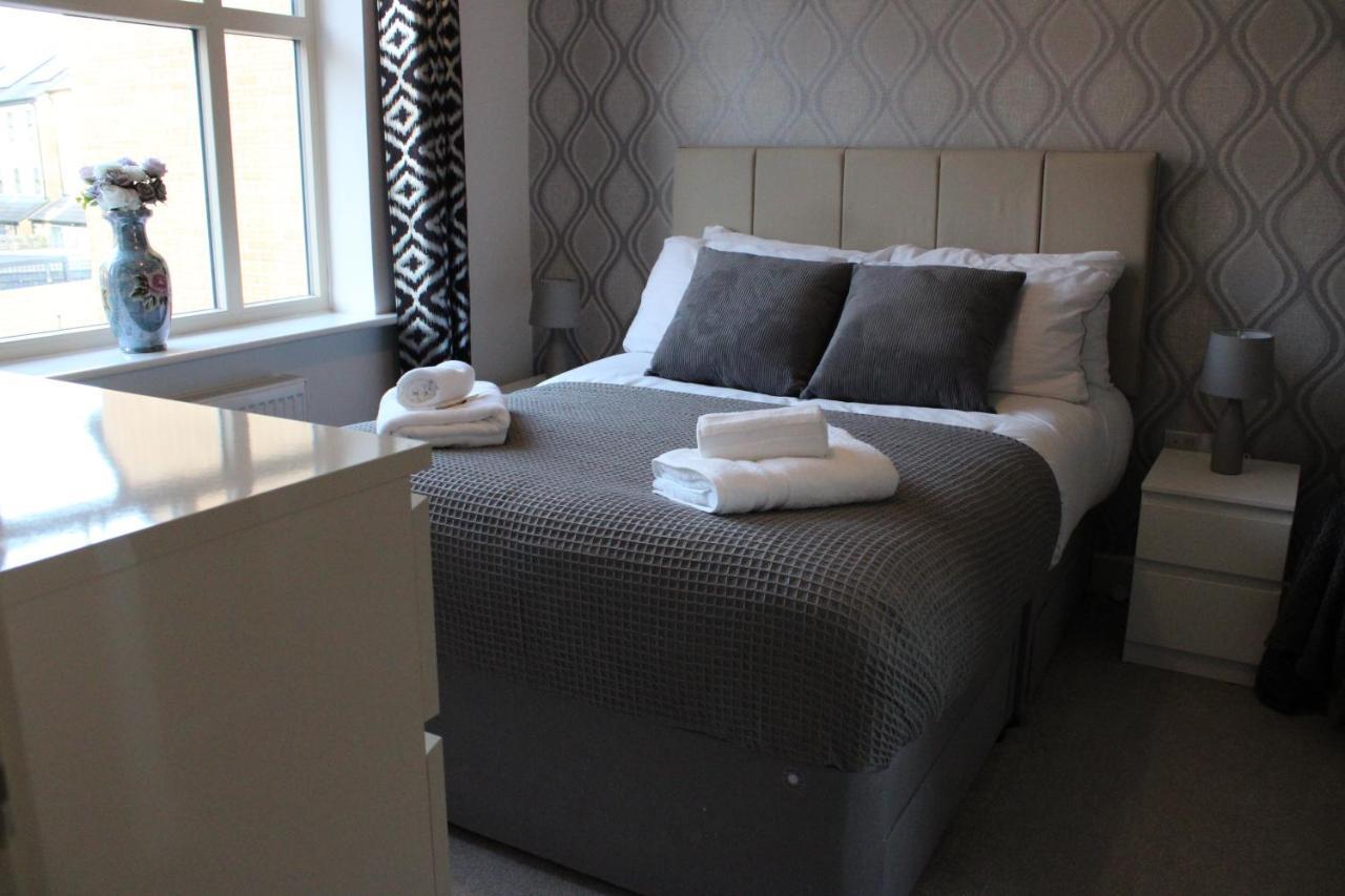 Haven - Spacious Luxury Home Perfect For Families, Couples And Contractors! 5Mins To Xscape And Junction 32! Castleford Exterior foto